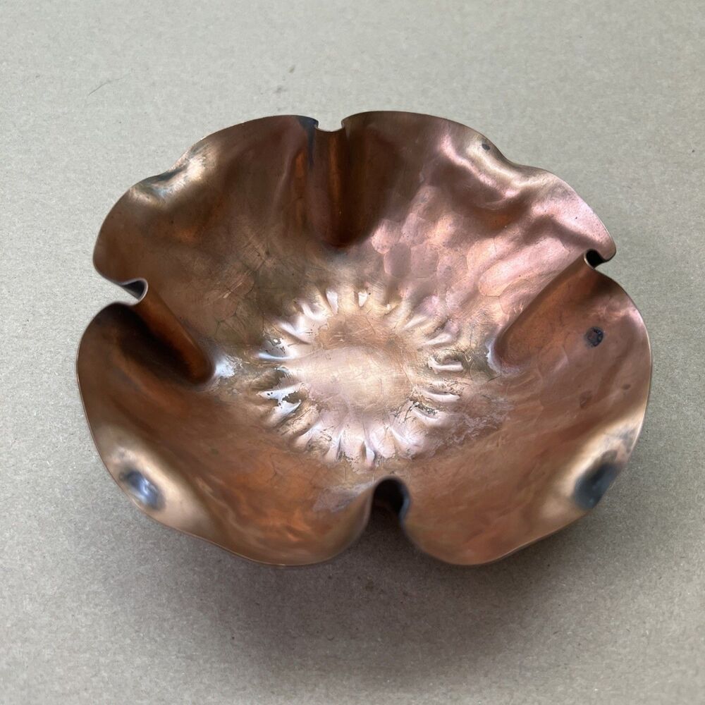 Vintage Gregorian Solid Copper 5” Ashtray Trinket Bowl Hand Hammered 307 USA MCM